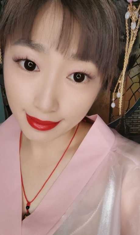 有两家浴室连在一起，一家叫锦都